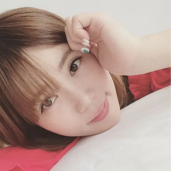 甜心網路名人vivi晶亮瓷下巴治療分享