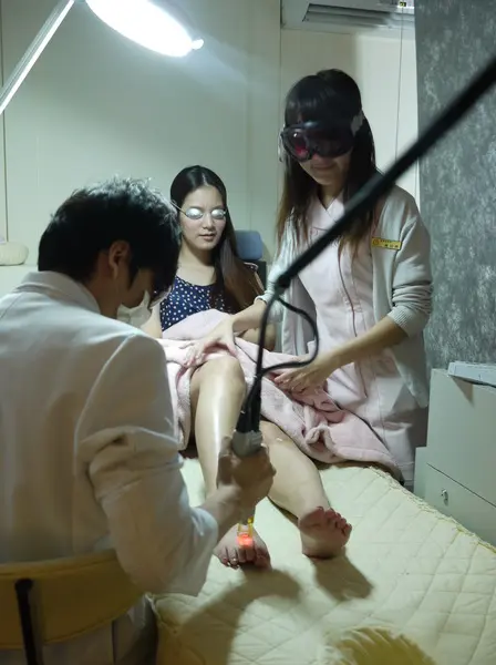 小腿雷射除毛治療過程